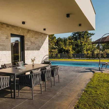 Villa Angelina *